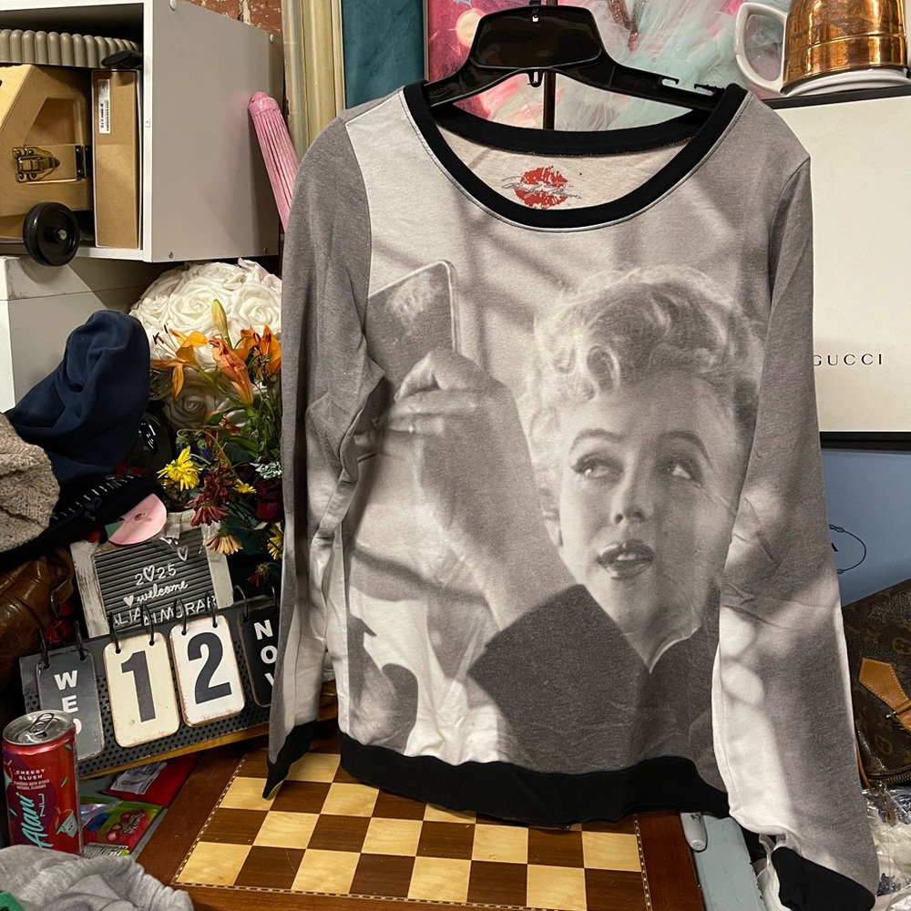 Vtg Marylin Monroe swt